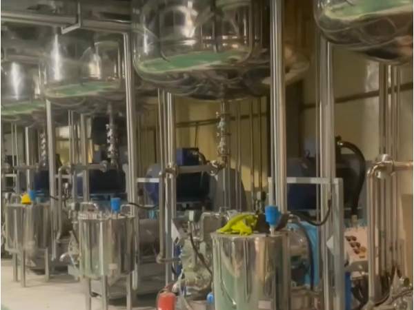 防腐涂料生产设备的选型